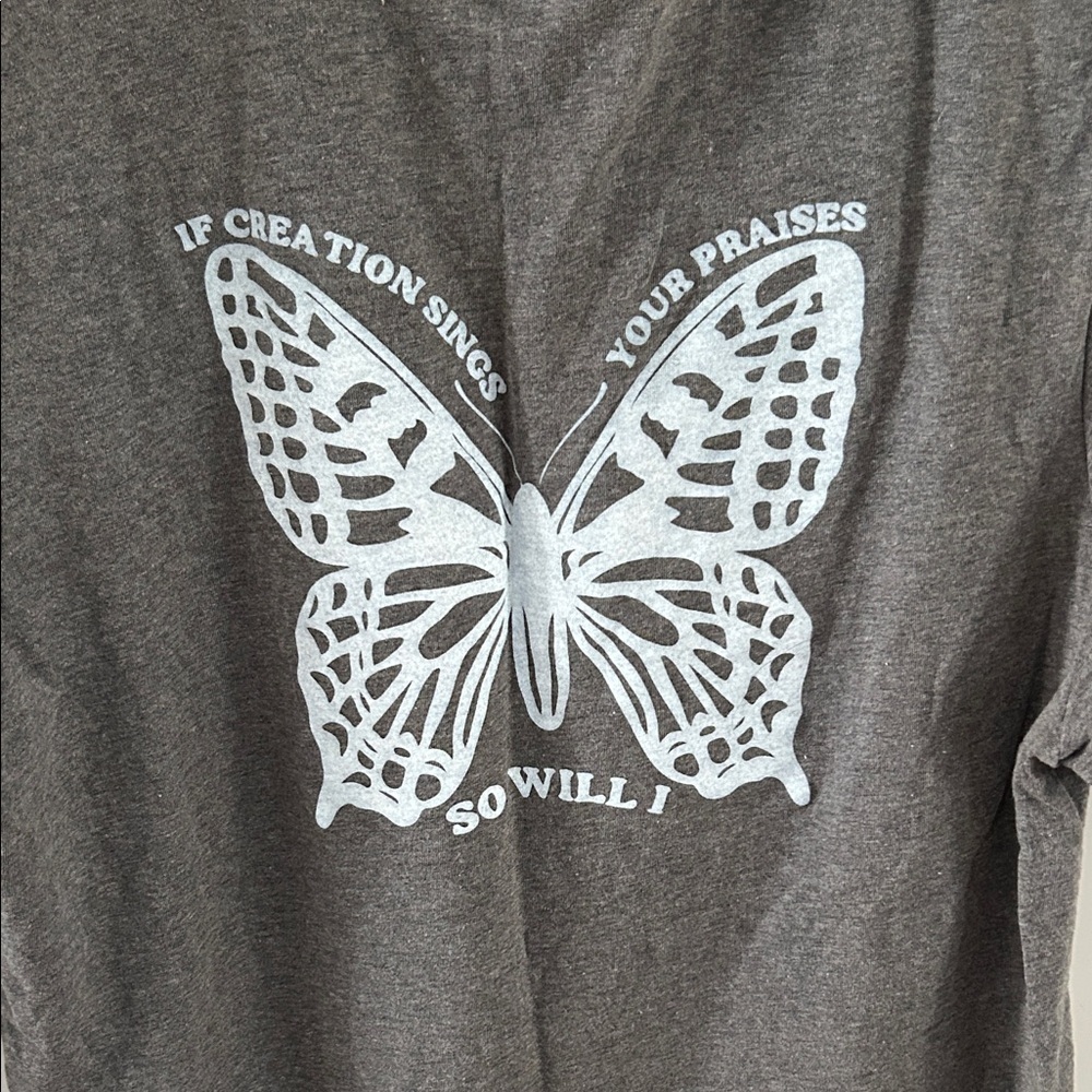 Elly and Grace Gray Butterfly Graphic Tee Size Medium